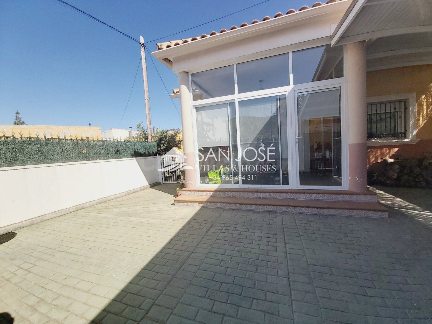 SE VENDE CASA DE UNA PLANTA EN MUY BUEN ESTADO EN HONDON DE LOS FRAILES
