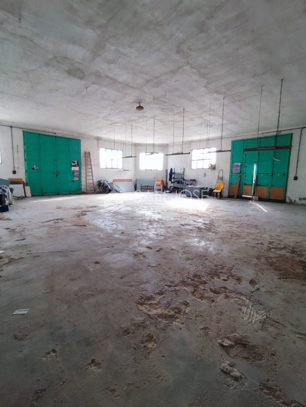 SE VENDE LOCAL EN LA ZONA DE LAS HORCAS EN NOVELDA (ALICANTE)