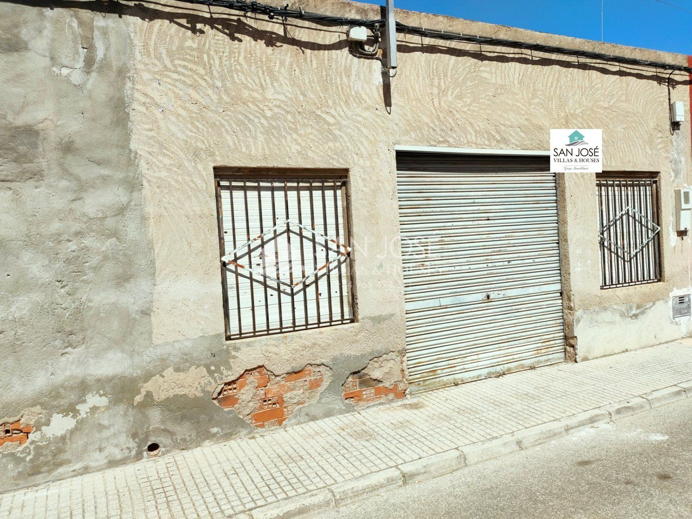 SE VENDE CASA PARA REFORMAR O PARA DERRIBAR EN EL CAMINICO DE ELCHE EN ASPE