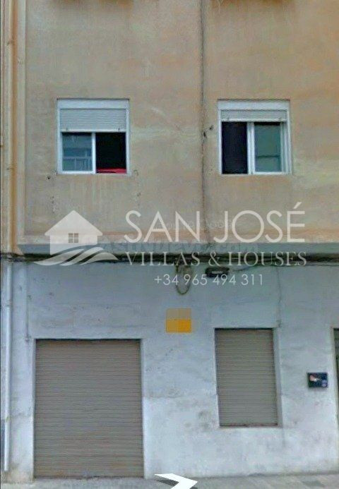 SE VENDE LOCAL EN ELDA