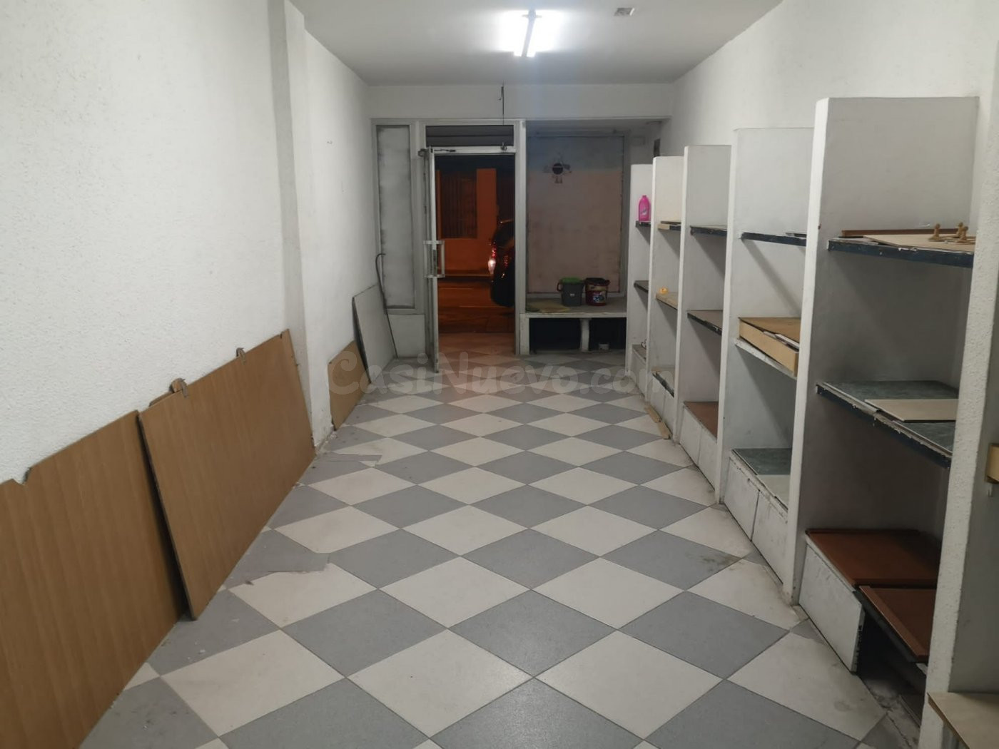 SE VENDE ESPACIOSO LOCAL COMERCIAL EN ELCHE