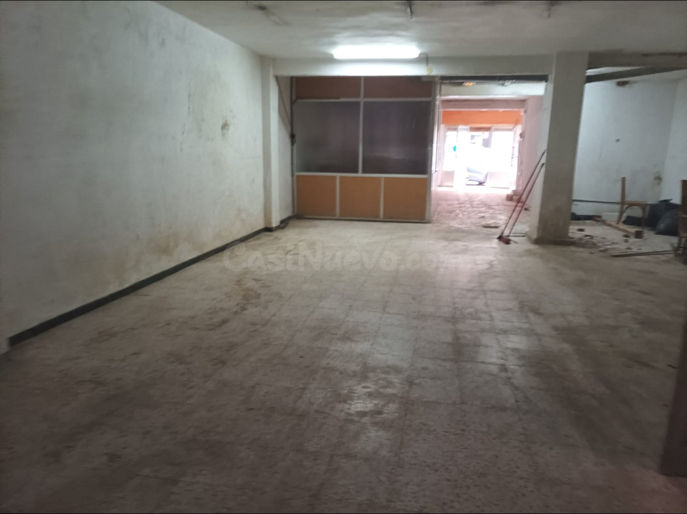 EN VENTA LOCAL ESPACIOSO PRÓXIMO A POETA MIGUEL HERNÁNDEZ