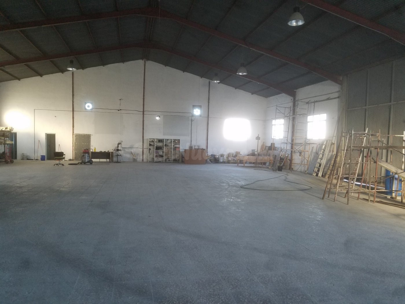 VENTA NAVE INDUSTRIAL DIÁFANA MUY AMPLIA Y LUMINOSA SITUADA EN CARRETERA CREVILLENTE