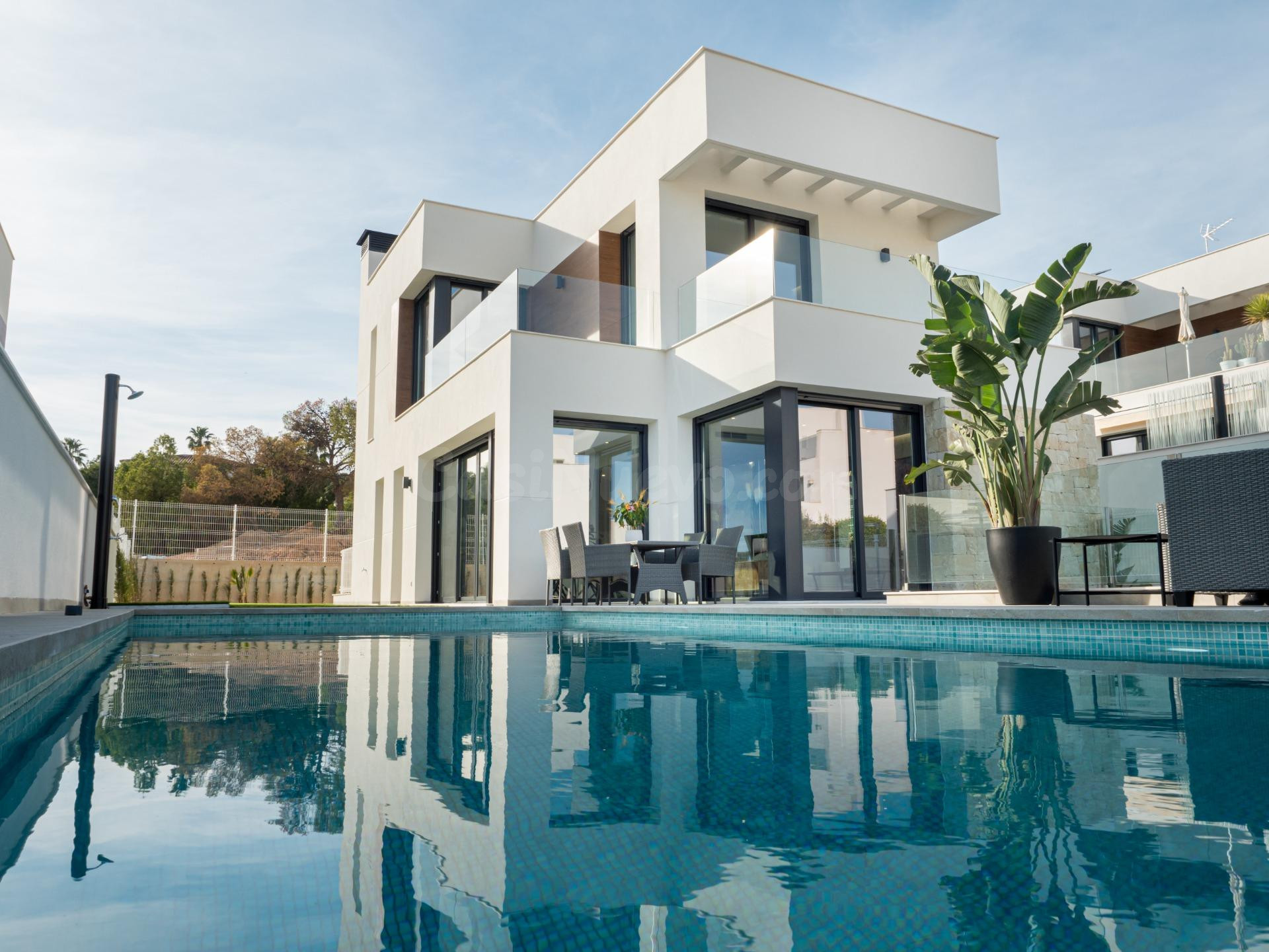 Villas nueva construcción con vistas al mar en Finestrat