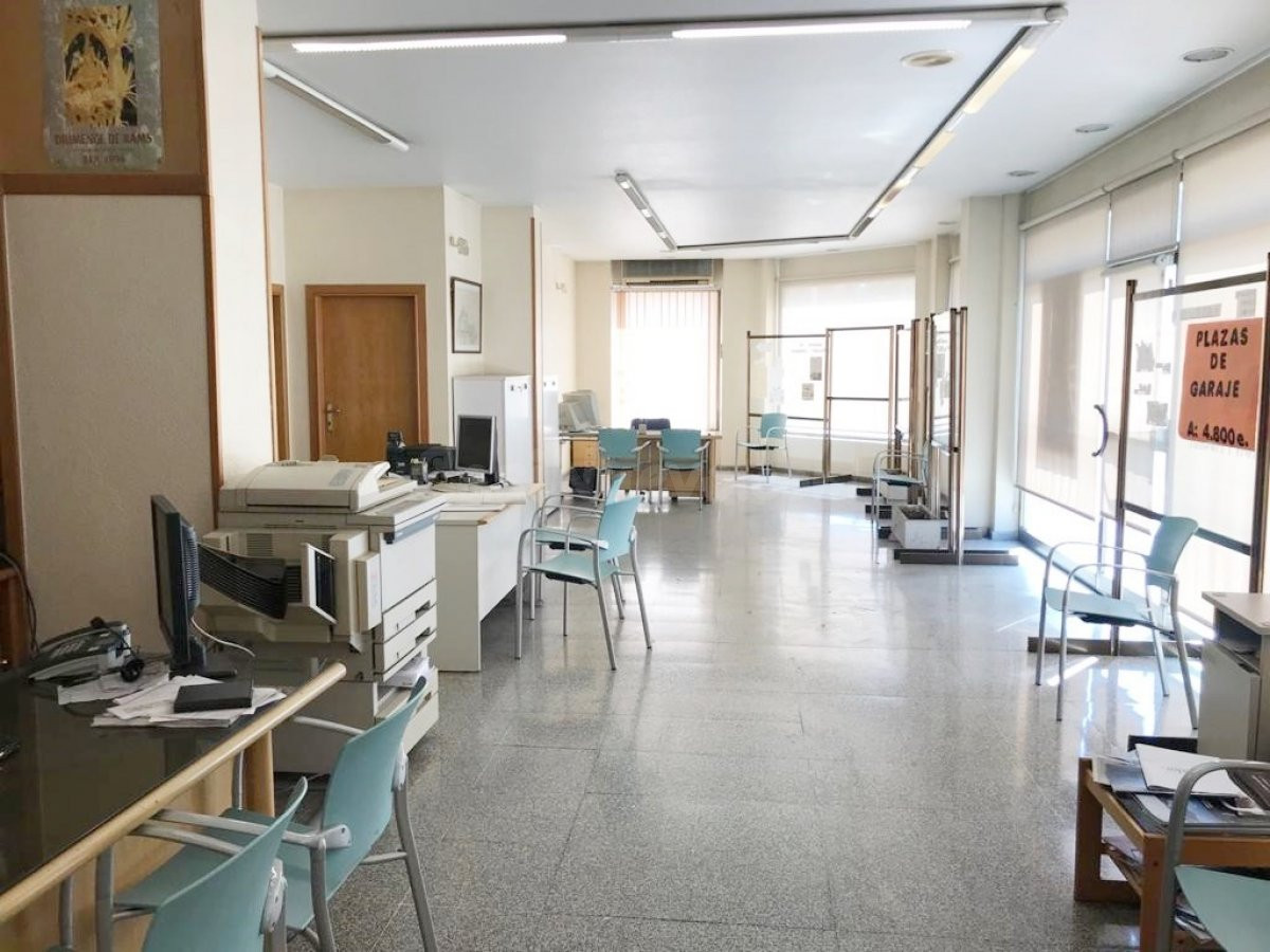 MAGNÍFICO LOCAL EN EL CENTRO DE ELCHE