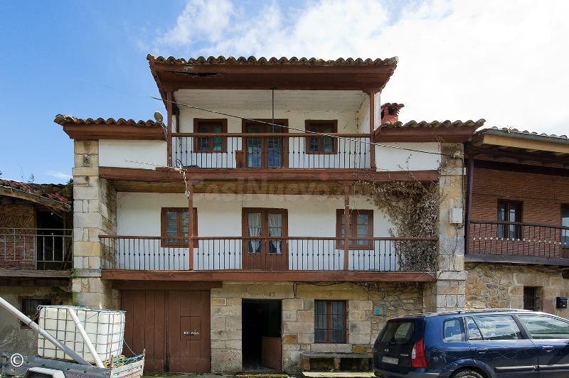 Casa en venta en Hijas con 8 hab. y 1 baño Casa -