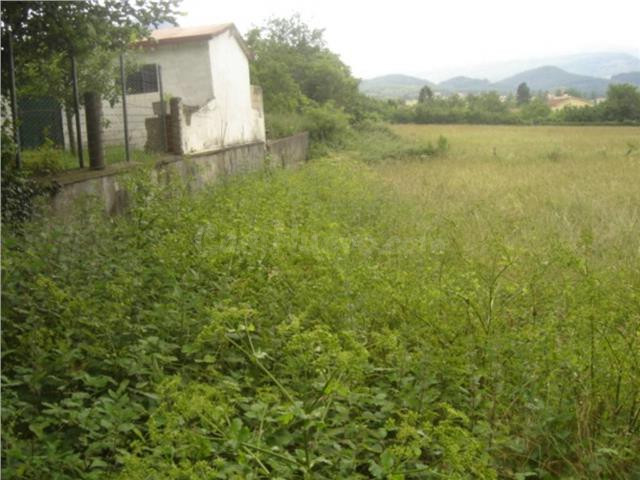 Venta de Terreno Urbano en Valle de Mena.