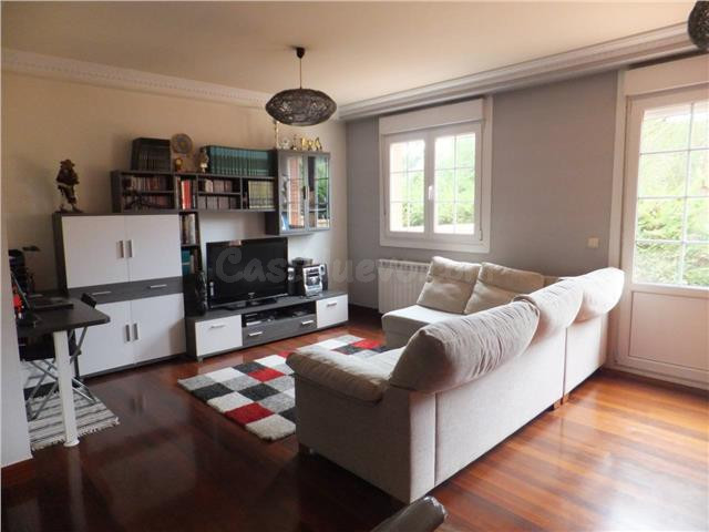 Casa Adosada en Venta en Villanueva de Mena - foto 2