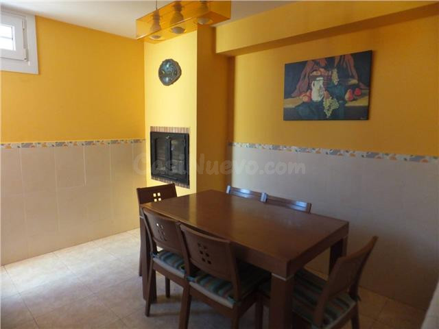 Casa Adosada en Venta en Villanueva de Mena - foto 5
