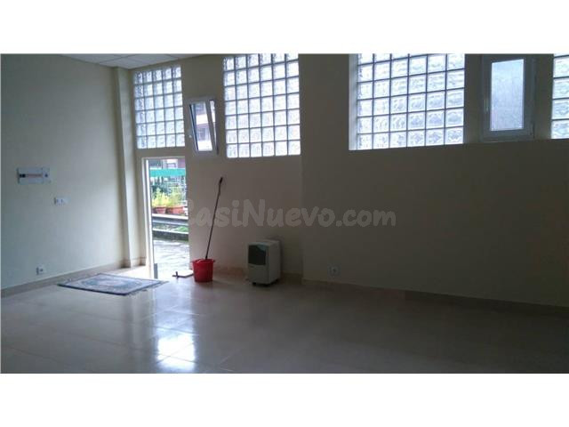 Local reformado en alquiler en Balmaseda – Ideal para negoci - foto 2