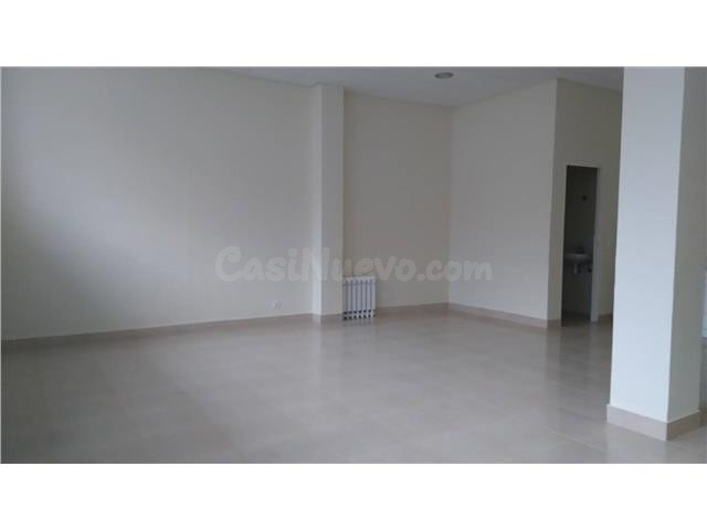 Local reformado en alquiler en Balmaseda – Ideal para negoci - foto 3