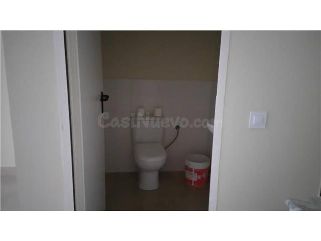 Local reformado en alquiler en Balmaseda – Ideal para negoci - foto 5