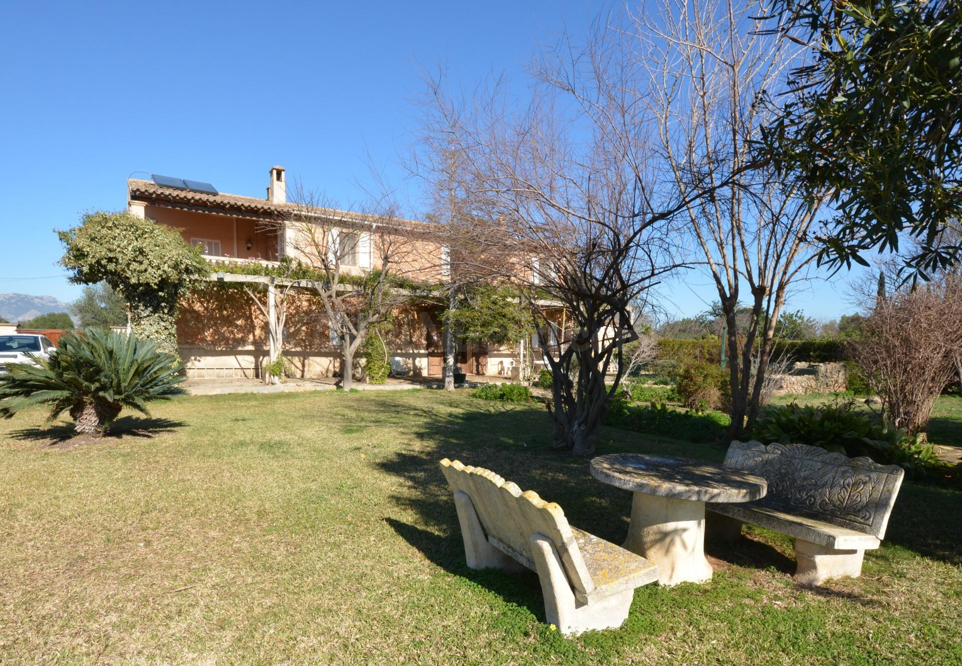 Rústica con jardines, piscina y vistas a la Sierra de Tramun - foto 2