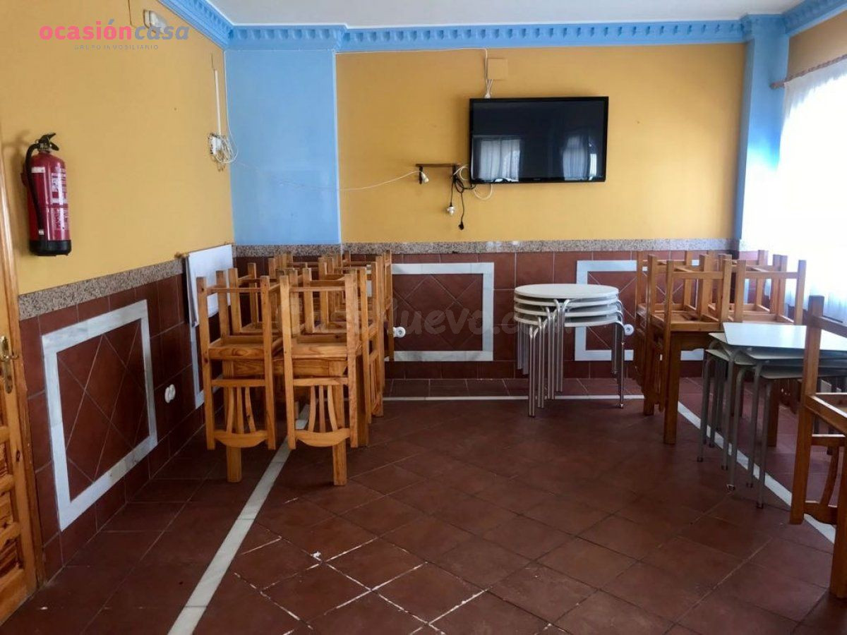 SE VENDE LOCAL ( BAR) EN EL CENTRO DE PEDROCHE