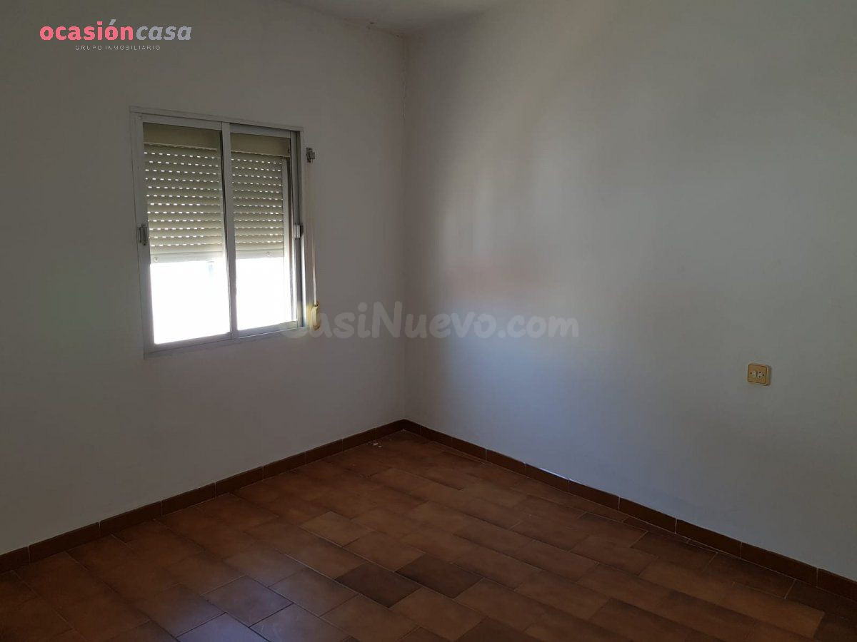SE VENDE CASA PARA REFORMAR EN DOSTORRES - foto 2