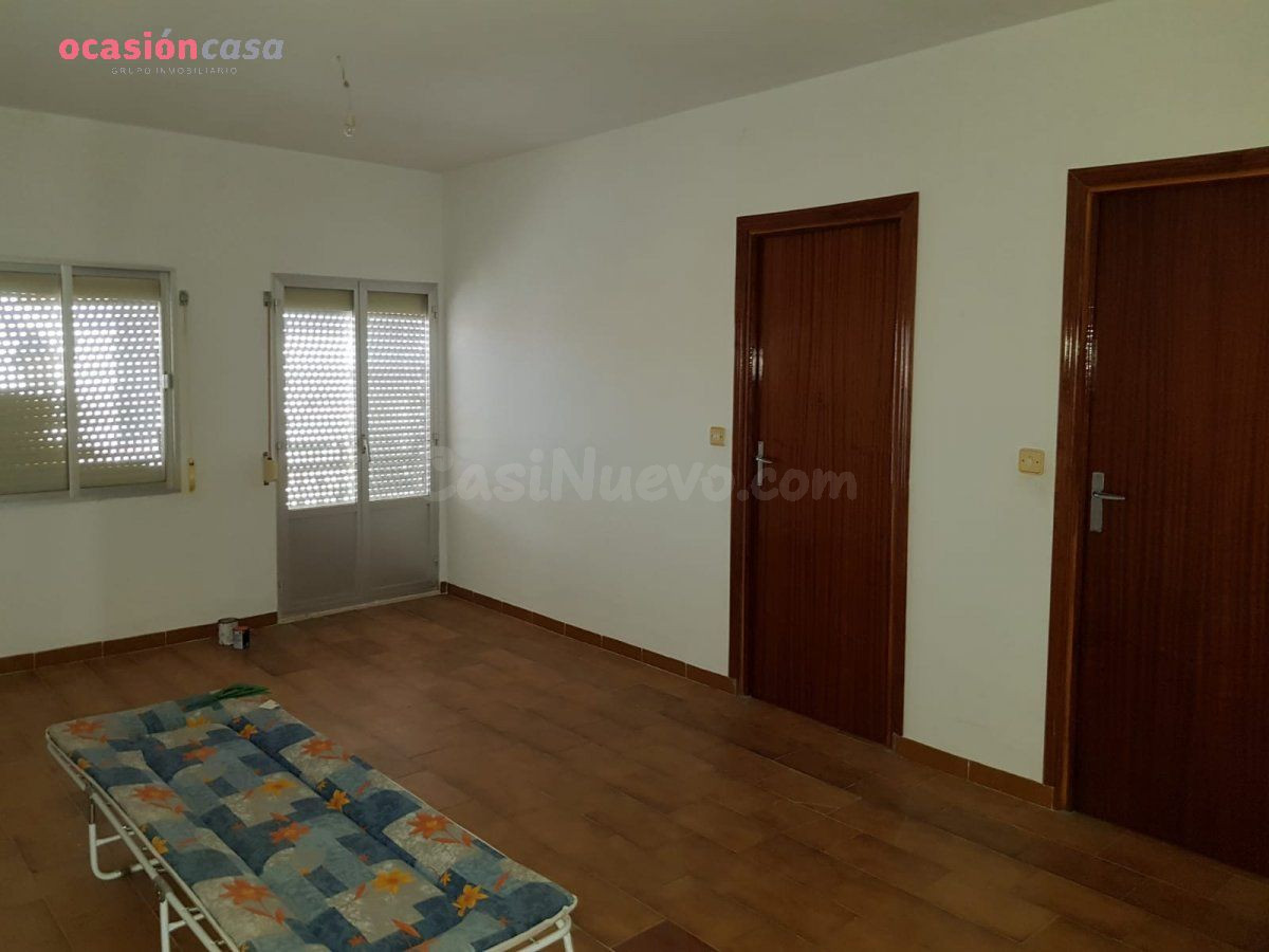 SE VENDE CASA PARA REFORMAR EN DOSTORRES - foto 5