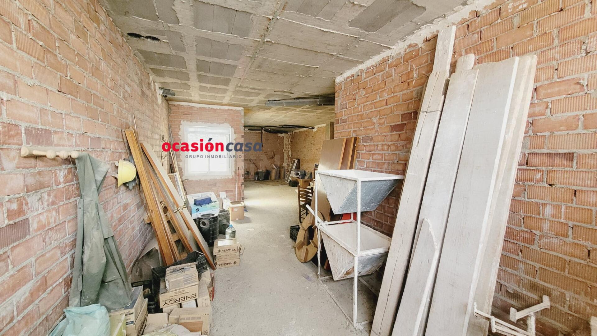 LOCAL COMERCIAL EN BRUTO