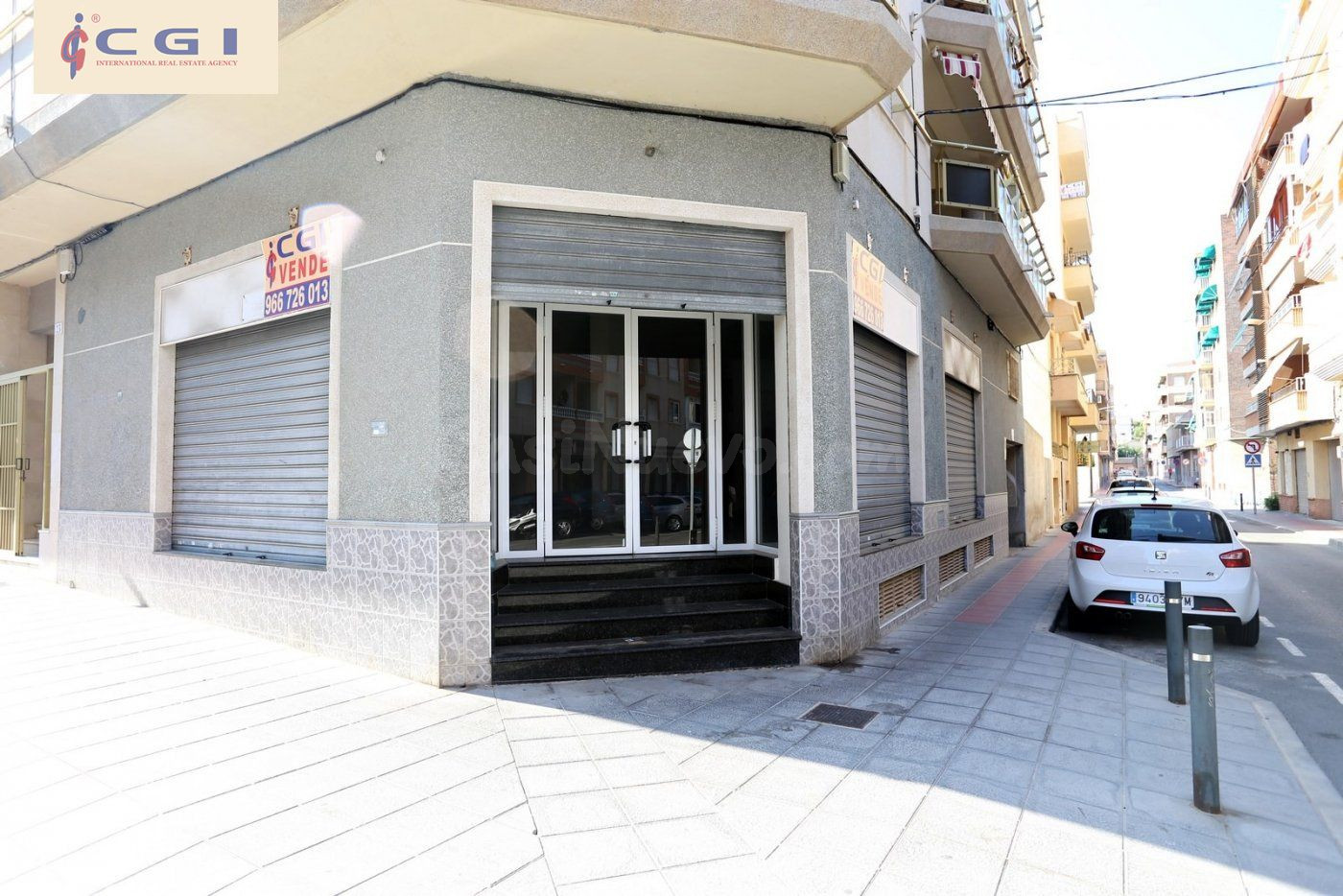 Local comercial en venta en Guardamar del Segura con 2 baños Local comercial mercadona