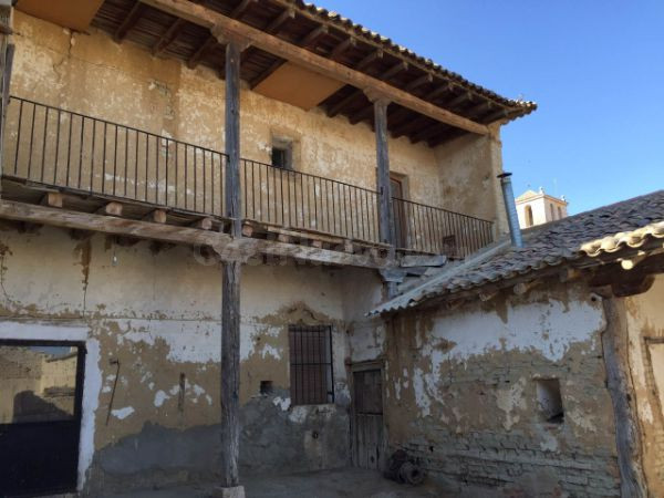 Chalet en venta en Bercero con 8 hab. y 2 baños Chalet berce - foto 3