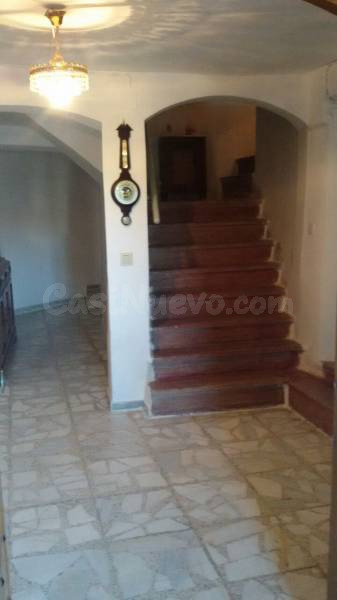 CASA DE PUEBLO EN TORREMORMOJÓN (PALENCIA) EN EL MISMO CENTR - foto 5