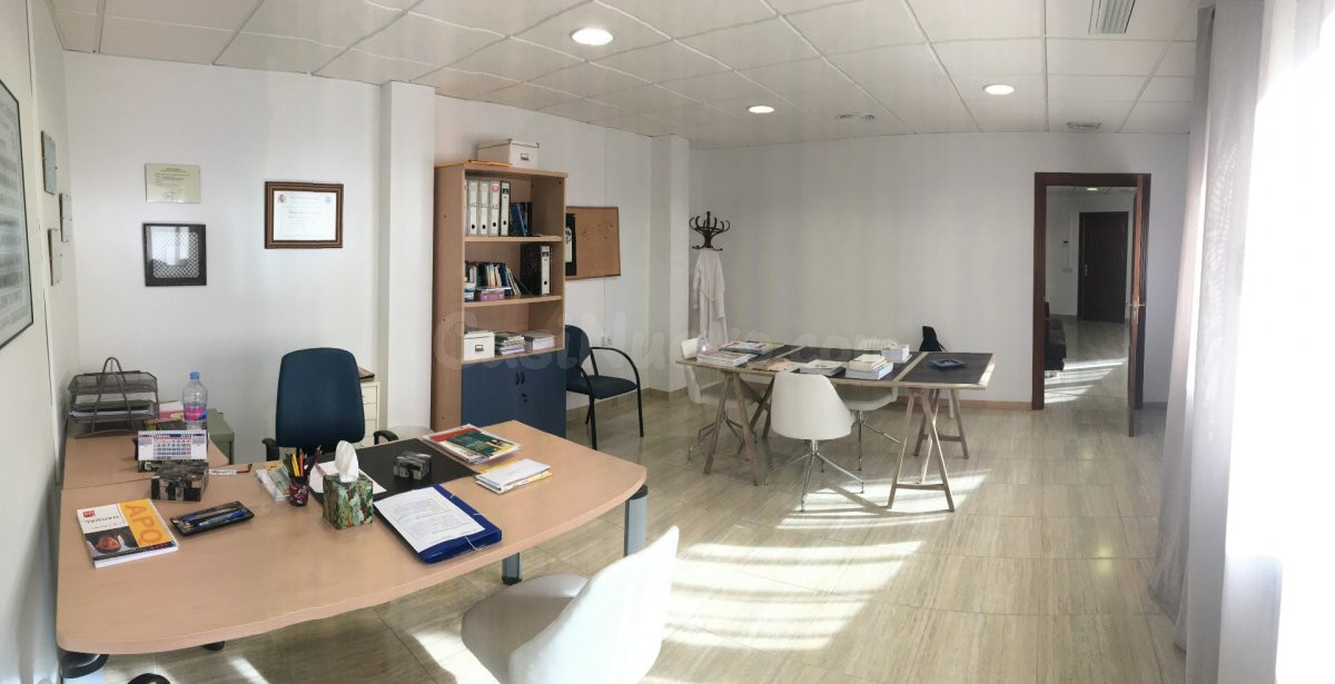 OFICINA EN ALQUILER EN EL CENTRO DE EJIDO