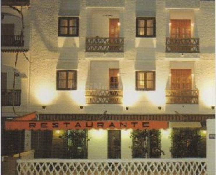 APARTAHOTEL DE 8 APARTAMENTOS MAS RESTAURANTE Y TABERNA