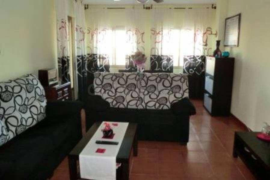 PISO A 200 METROS DEL PASEO MARITIMO DE ADRA