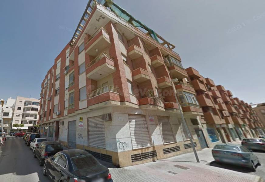 LOCAL CENTRICO 250 m2 EN EL EJIDO CON 20 m2 DE ALTILLO¡¡¡¡ NO COMPUTADO !!!