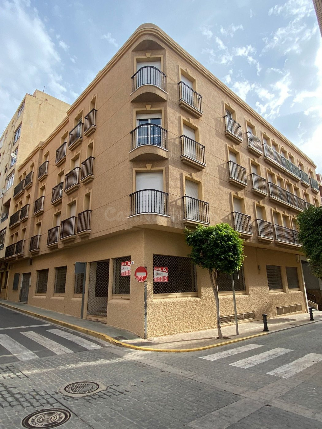 LOCAL DE 429 M2 CÉNTRICO