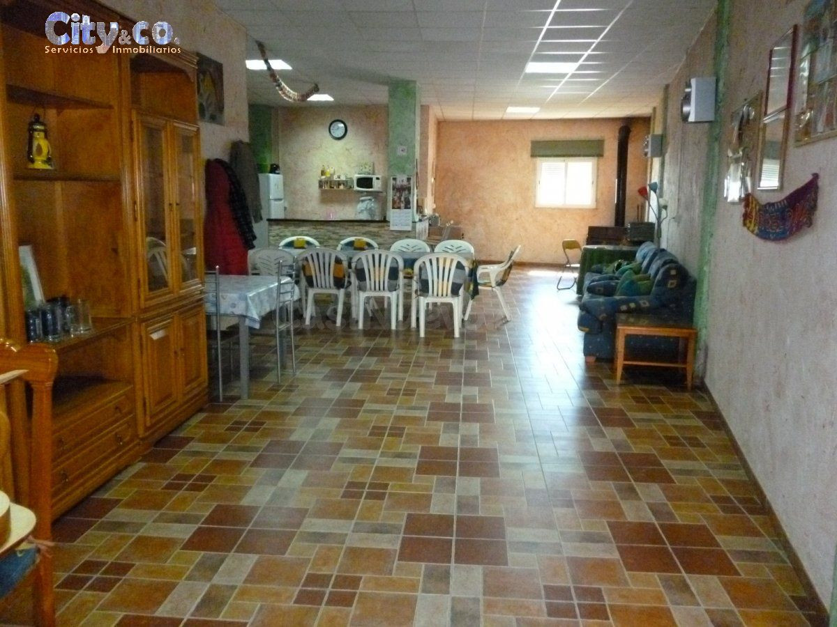 LOCAL EN TORRES DE COTILLAS