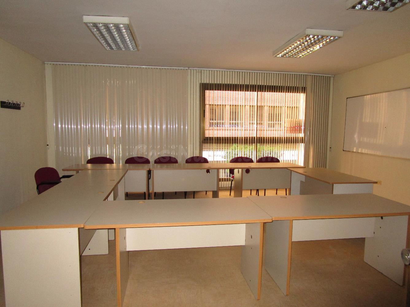 Edificio de oficinas en pleno centro. - foto 3