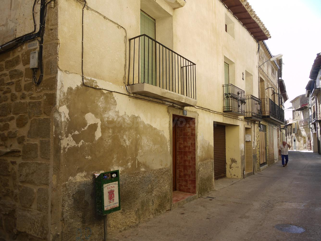 CASA CON ENCANTO EN LUNA - foto 3