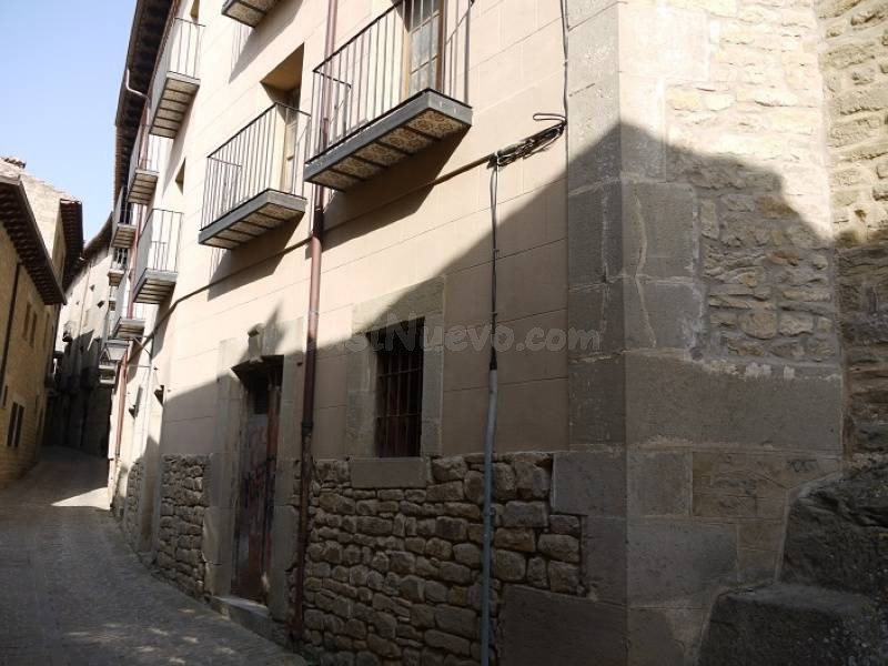 Venta de casa en Sos del Rey Católico - foto 2