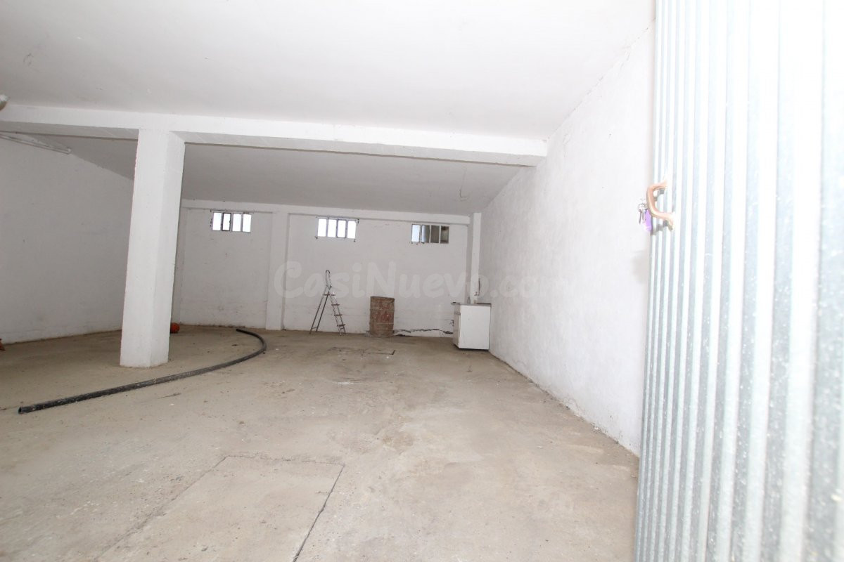 VENTA DE GARAJE/ ALMACEN PRIVADO - foto 2