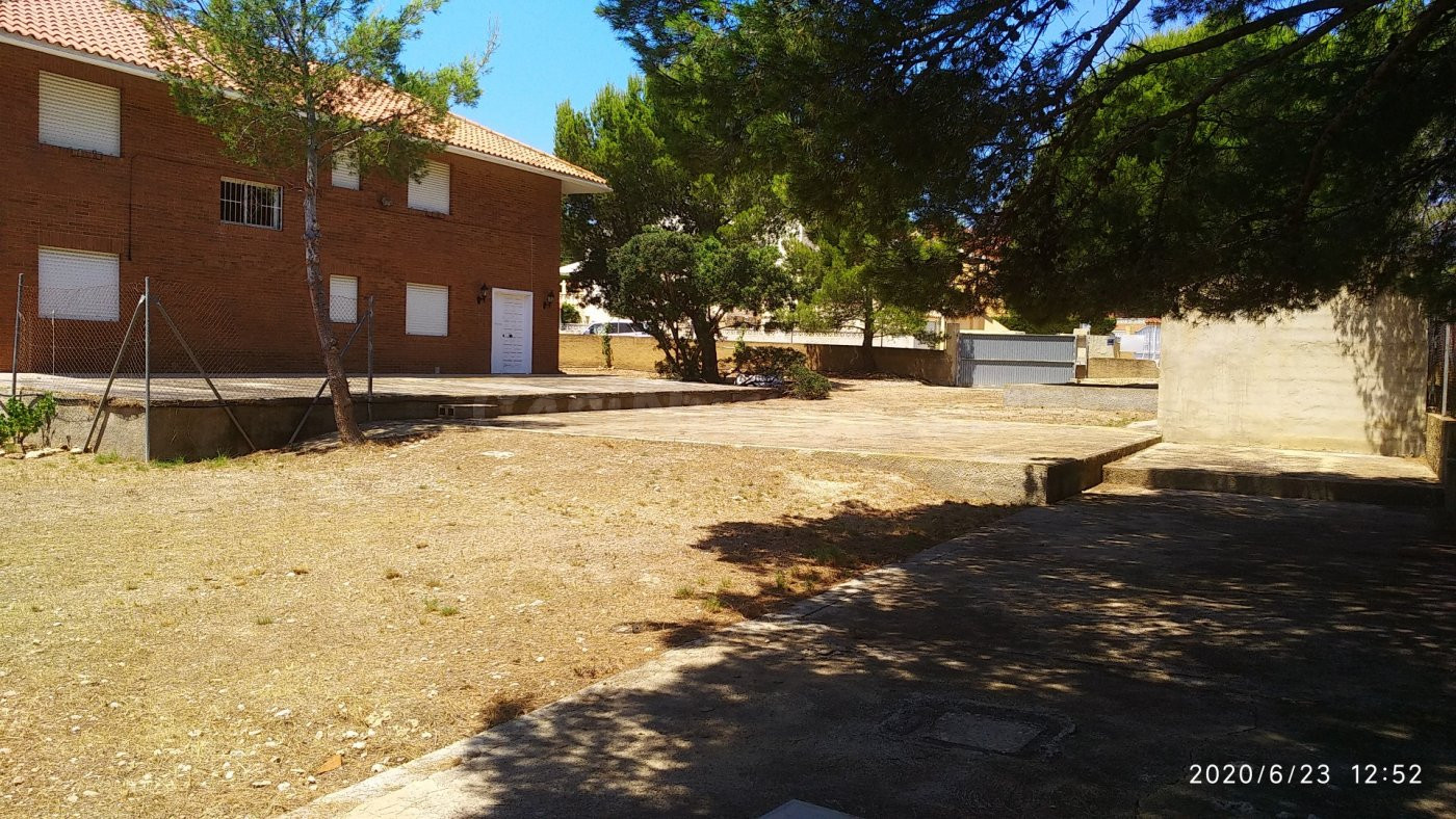 CHALET INDEPENDIENTE EN LA NUCIA GRAN PARCELA - foto 4