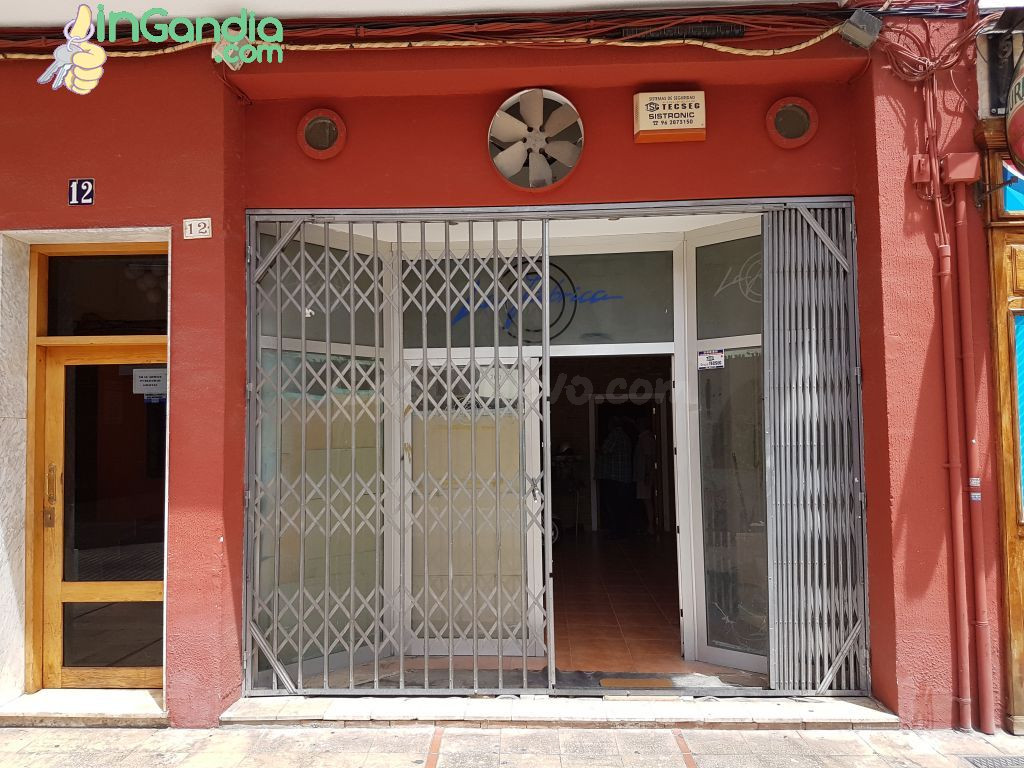 Local comercial de 105 metros en el centro.