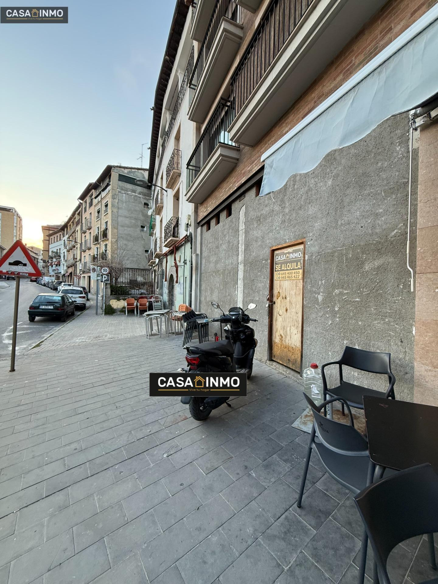 Se alquila local de obra en el Centro de Barbastro. - foto 2