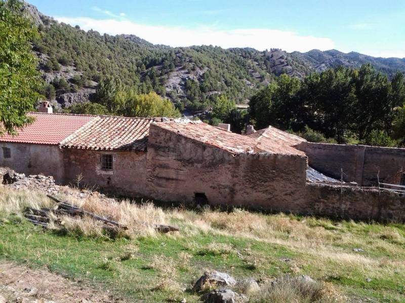 CORTIJO de nueva construcción en venta