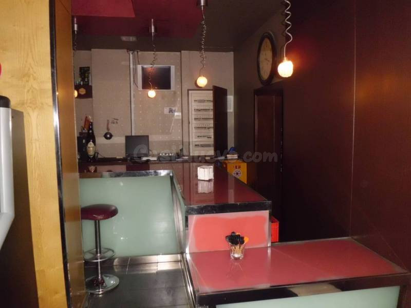 Local comercial nuevo en venta en El Ejido con 165 m² y excelente orientación