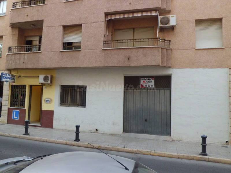 Amplio local comercial nuevo en alquiler en El Ejido, Almería