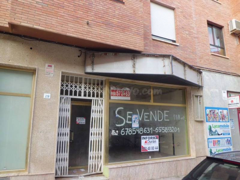 Comercio en El Ejido, Almería: Local nuevo y moderno para tu negocio