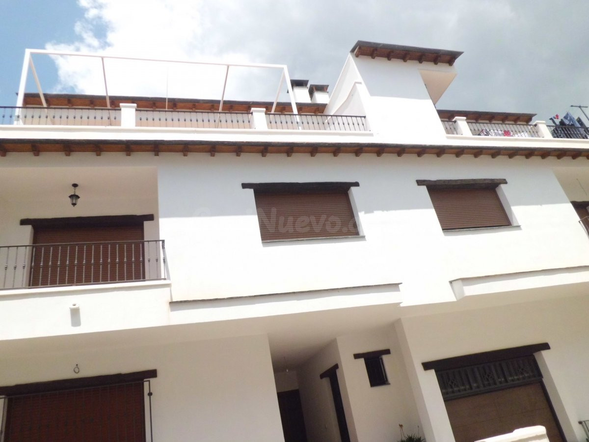 PISO EN VENTA EN VALOR - foto 2
