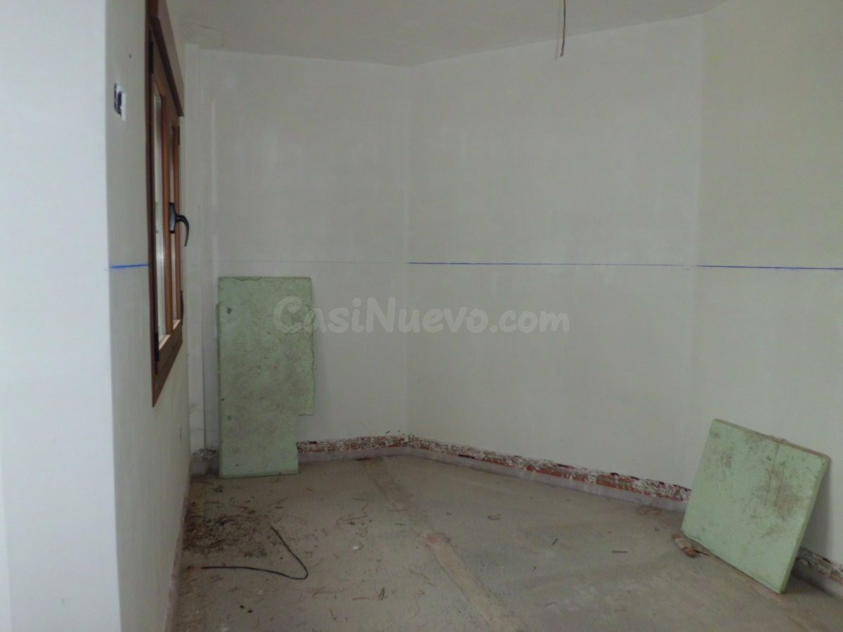 PISO EN VENTA EN VALOR - foto 5