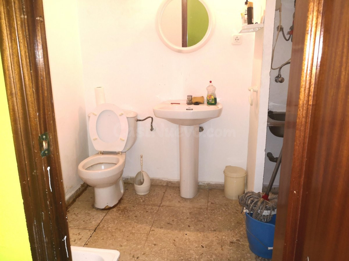 LOCAL MUY BIEN SITUADO PARA MODIFICAR A SU IMAGEN CORPORATIV - foto 5