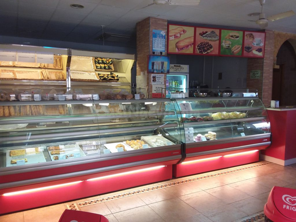 Local comercial exclusivo en Santa Pola - foto 2
