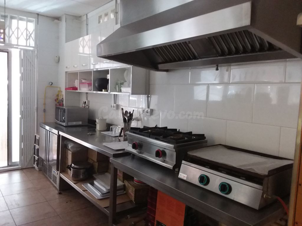 Local comercial exclusivo en Santa Pola - foto 5