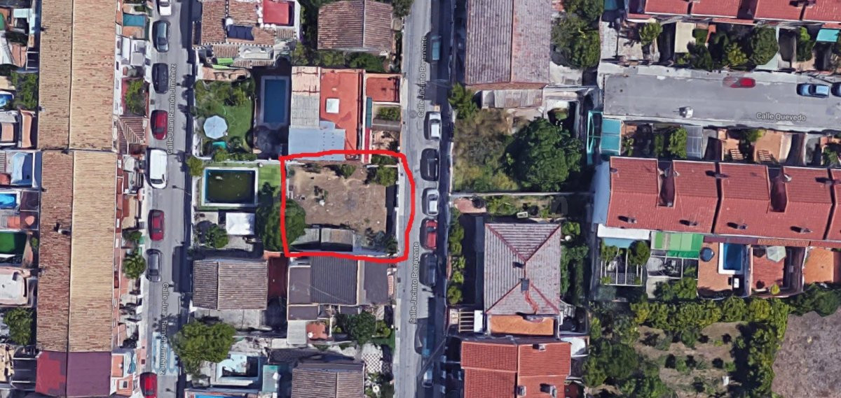 Céntrico solar en Ogíjares para edificio de viviendas