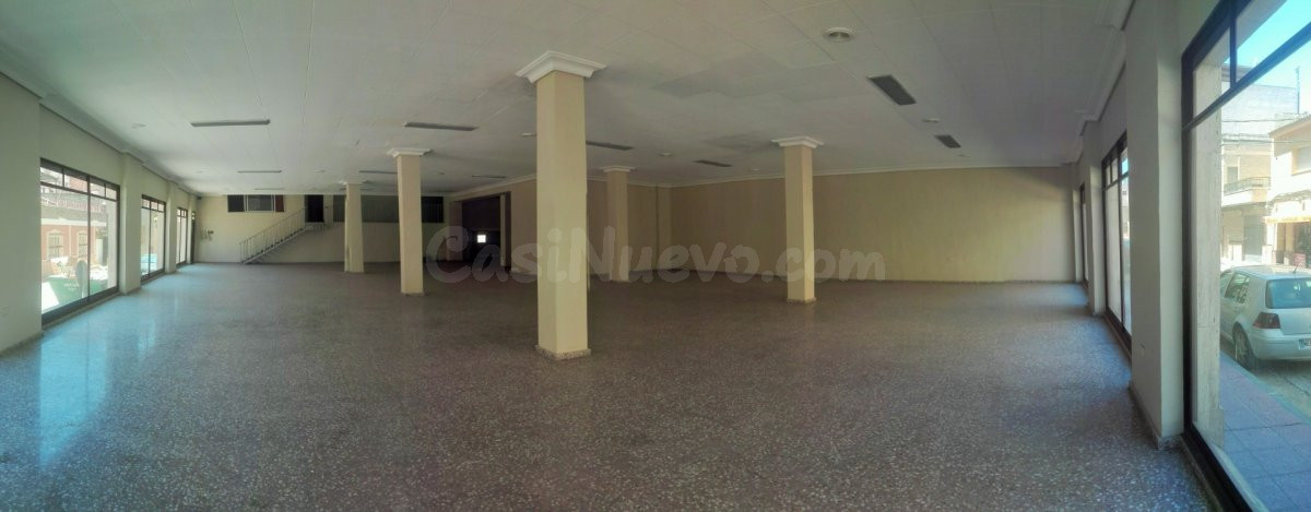 VENTA O ALQUILER Local con plazas de aparcamiento en Cabezo  - foto 3