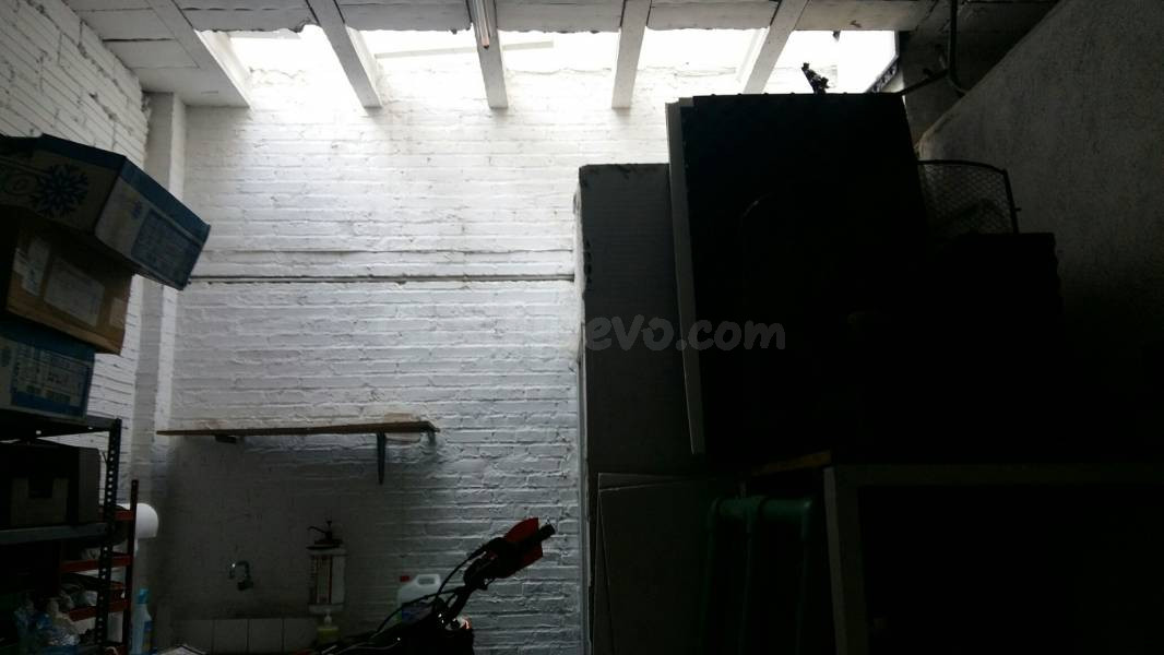 LOCAL COMERCIAL EN VENTA DIÁFANO CON TIENDA, ALMACÉN Y OFICI - foto 3