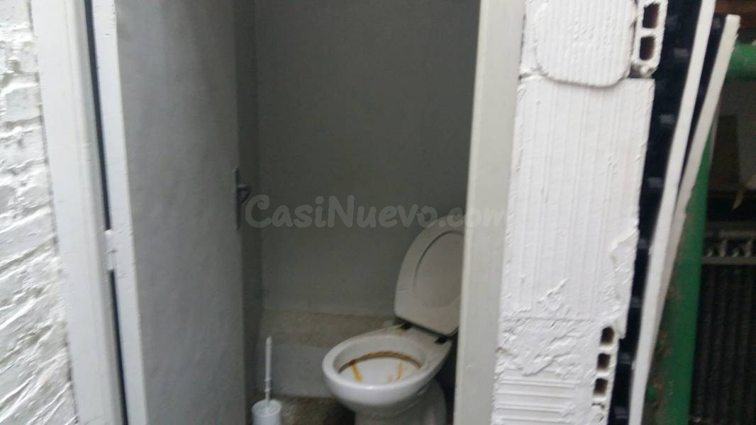 LOCAL COMERCIAL EN VENTA DIÁFANO CON TIENDA, ALMACÉN Y OFICI - foto 4